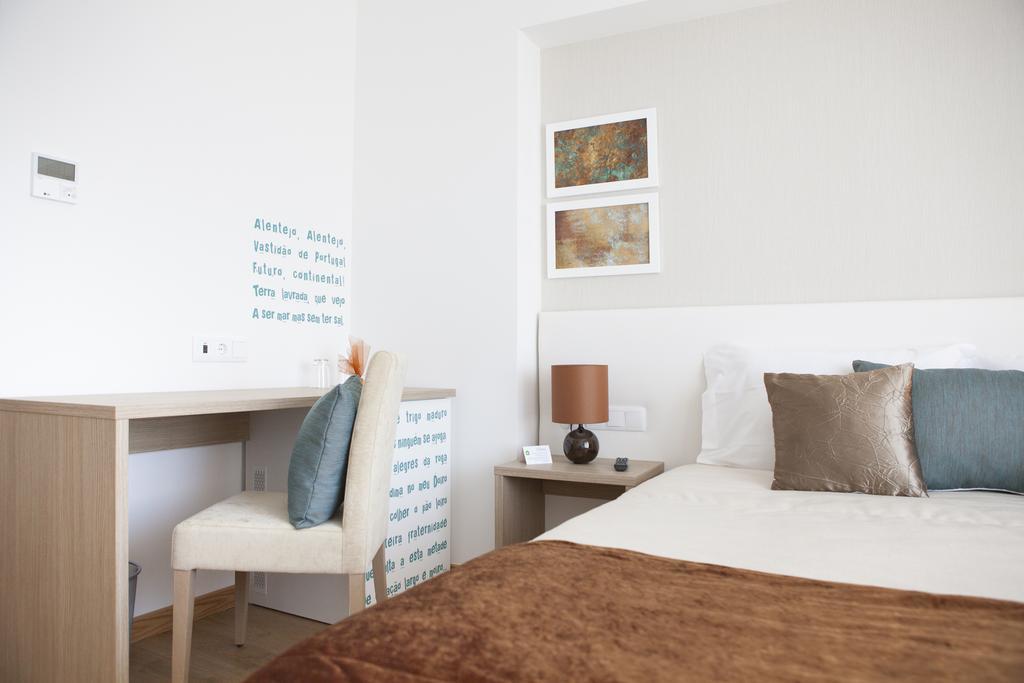 Lam Hotel Villa Aljustrel Room photo